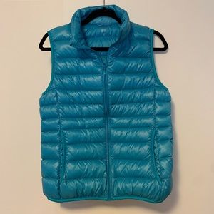 Uniqlo Light Down Vest in teal blue size M